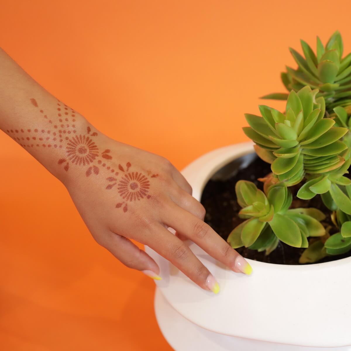 Pearl Henna Stencil