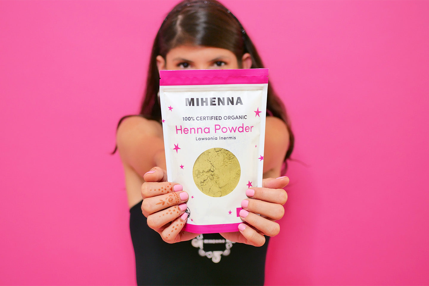 7 Amazing Uses Of Henna Powder You Didn't Know