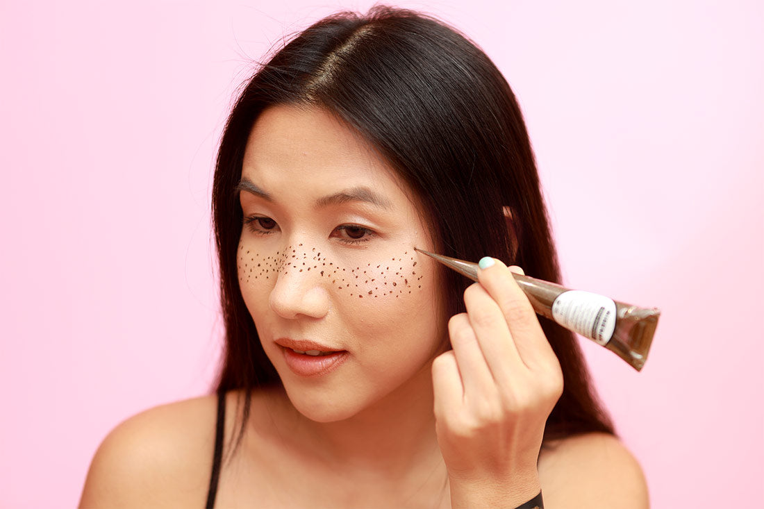 How to Create Faux Freckles with Henna?