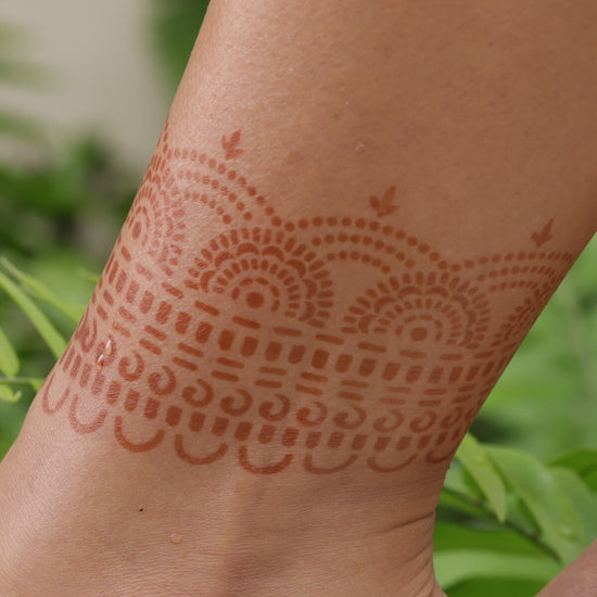 Hera - anklet henna design