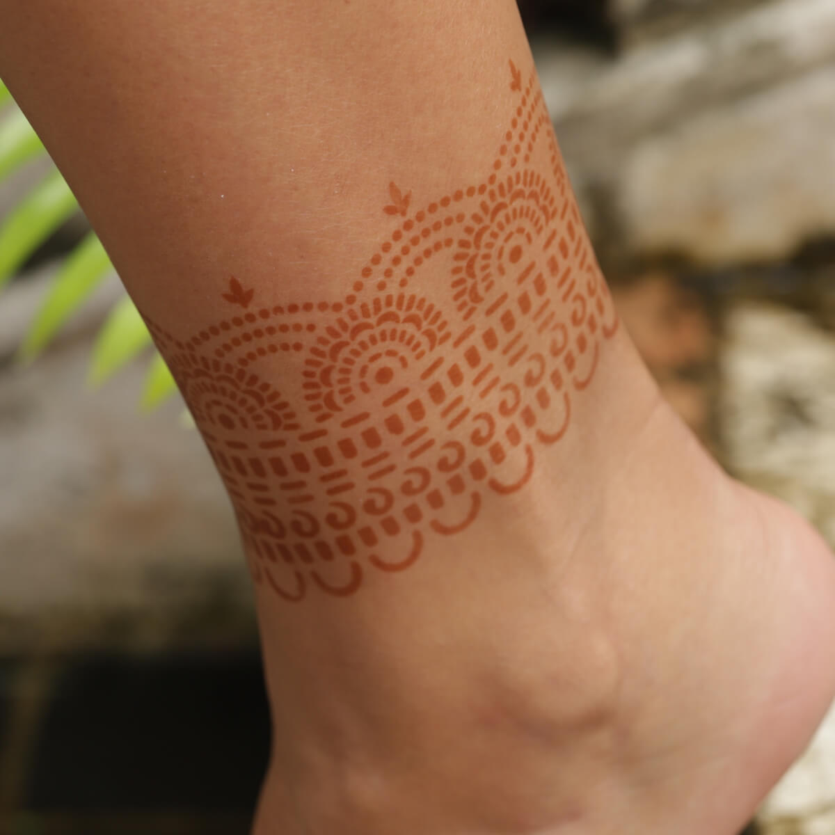 Hera - henna design on ankle